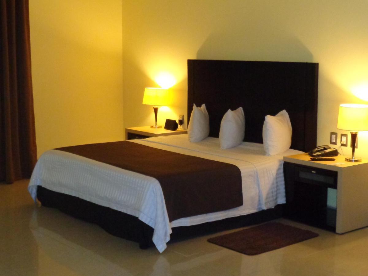 Hipico Inn Hotel Poza Rica ภายนอก รูปภาพ